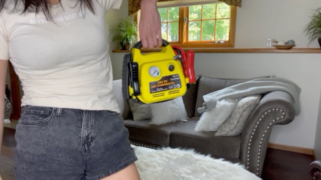 Watch ZunDian Jump Starter with Air Compressor 260PSI, 1000A